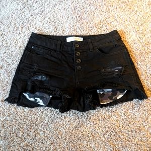 No boundaries Women's short